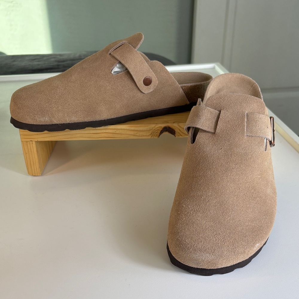 Suede Comfort‎ Clogs Buckle Strap Tan Taupe Neutral NEW Womens US 11